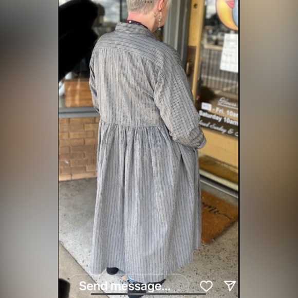 Shades of grey!Cotton empire pinstriped dress - Picture 3 of 6